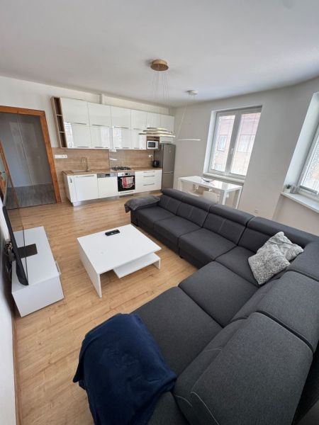 Na predaj 2 -izbový byt - 66 m² s balkónom po rekonštrukcii.
