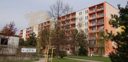 3 a pol izb. byt na ul. Rovníková, Ružinov, lodžia, 3.p/6