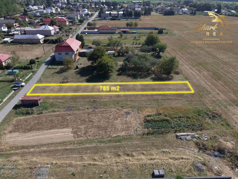 Na predaj slnečný pozemok v Breznici - ideálny na výstavbu útlného rod - Pozemok na Breznici vhodný na bývanie o rozlohe 785 m².