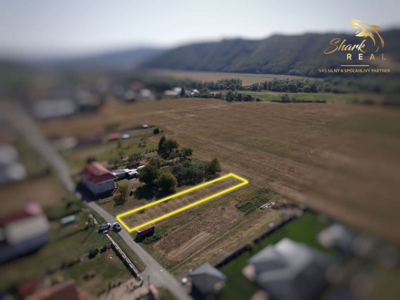 Na predaj slnečný pozemok v Breznici - ideálny na výstavbu útlného rod - Pozemky - bývanie v Breznici na ulici Breznica, ponúkajúce krásny výhľad na krajinu.