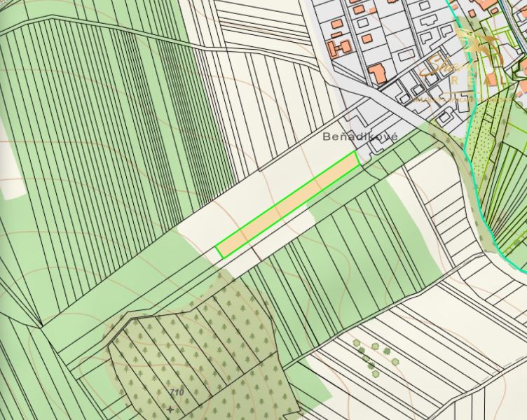 Jedinečný stavebný pozemok so záhradami a krásnymi výhľadmi v Ižipovci - Mapa zobrazuje parcely na bývanie pri obci Ižipovce.