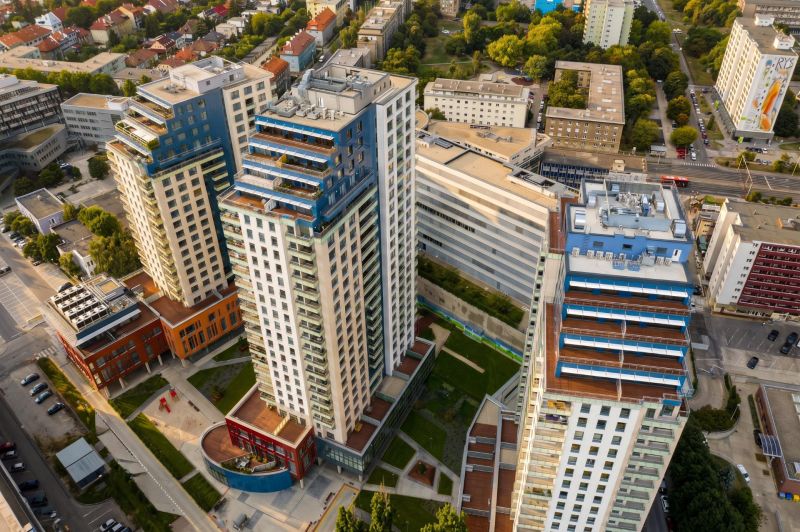 [b]Dizajnový 3-izbový byt s panoramatickým výhľadom | 82, 79 m² | City