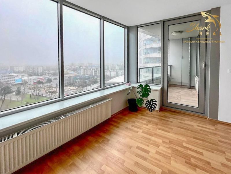 TRI VEŽE - KRASNY SVIEŽI 2i. BYT S PANORAMATICKÝM VÝHĽADOM A VEĽKOU LO