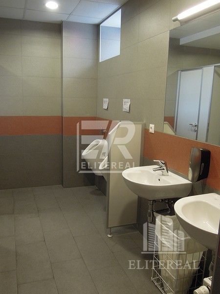 PESTOVATEĽSKÁ ul. - PCO kamerový systém, 24/7, wifi v budove - Ružinov - kanc-26-96-m2-pestovatelska-bratislava-ii-ruzinov-8.jpg