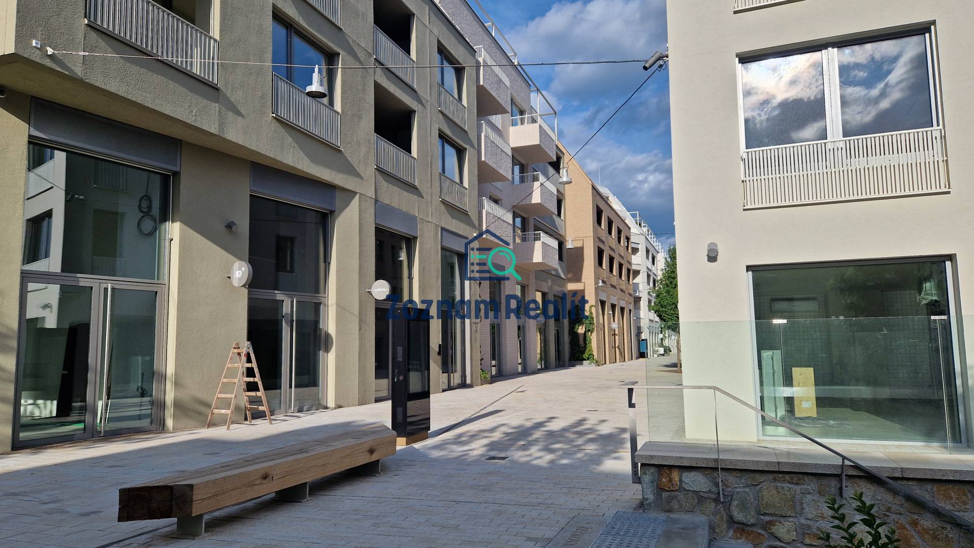 V Bratislave vzniklo niekoľko nových projektov priamo v centre. Najznámejším je Vydrica. V Bratislave vzniklo niekoľko nových projektov priamo v centre. Najznámejším je Vydrica.