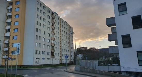 Socializmus versus súčasnosť. Kedy sa stavalo viac a kvalitnejšie? 