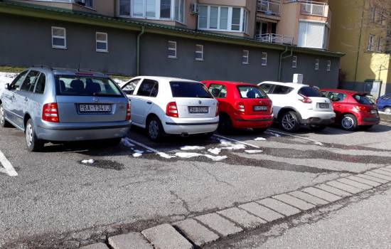 Parkovanie pri novostavbe