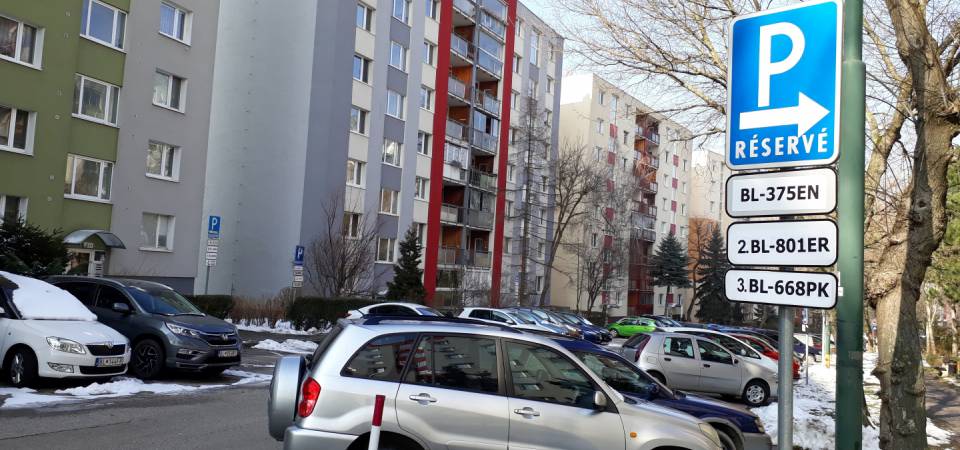Dopady parkovacej politiky na realitný trh v Bratislave