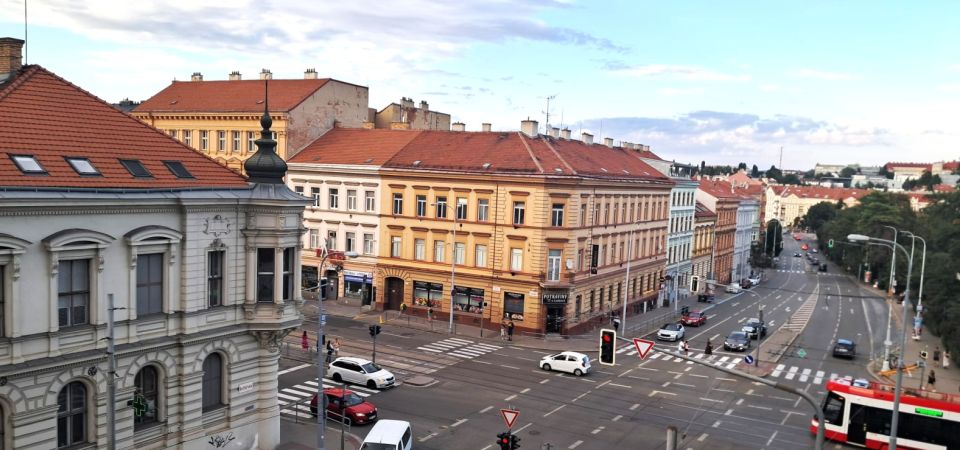 Porovnanie prenájmu bytu v Brne a Bratislave: rozdielna legislatíva, zvyklosti aj fungovanie trhu