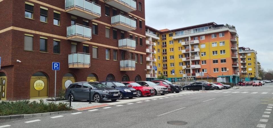 Predaj Nehnute nost Sa Spomalil Kupuj ci akaj Na Ni ie Ceny 