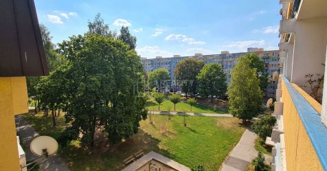 Priestranný 2-izbový byt s 2 loggiami a balkónom v top lokalite Žiliny - predaj, Žilina